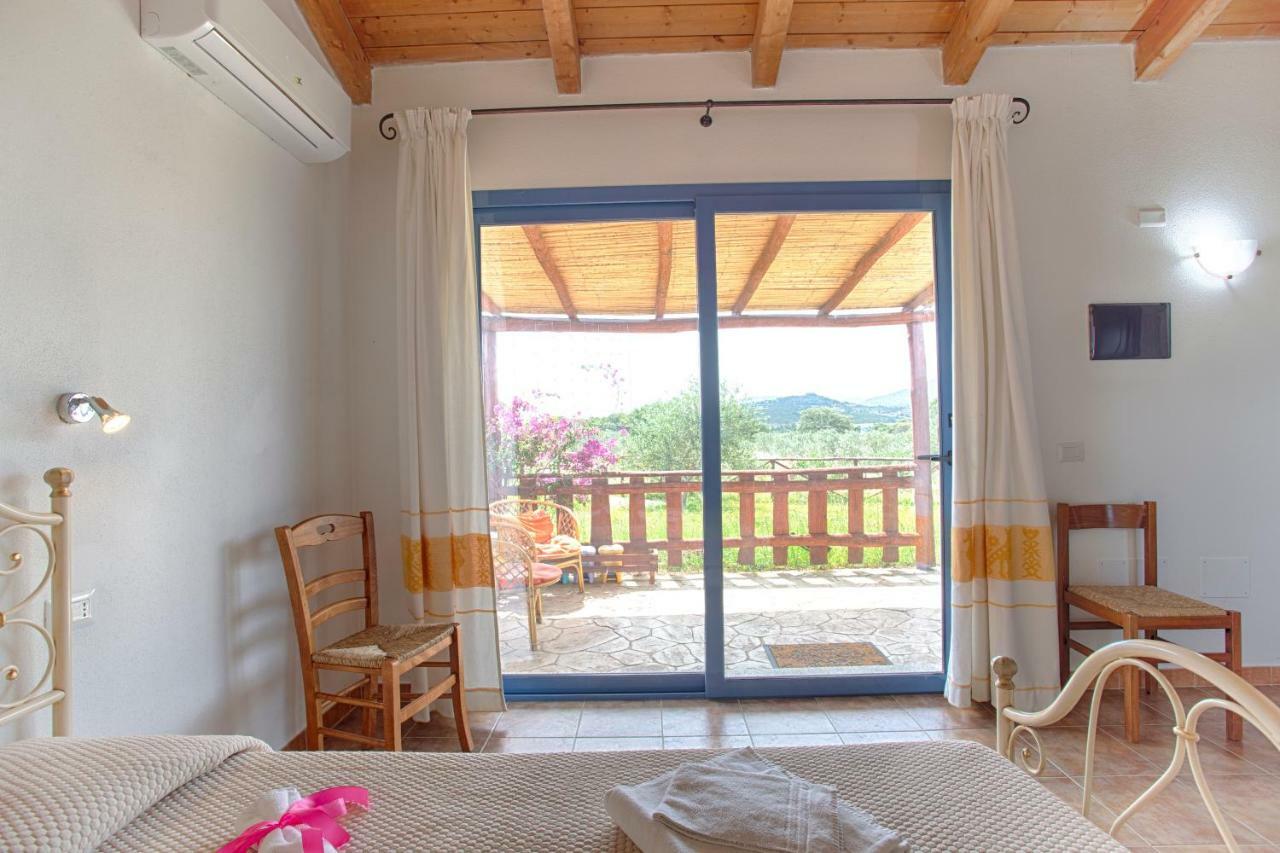 Agriturismo Mieleamaro Villa Olbia Exterior photo